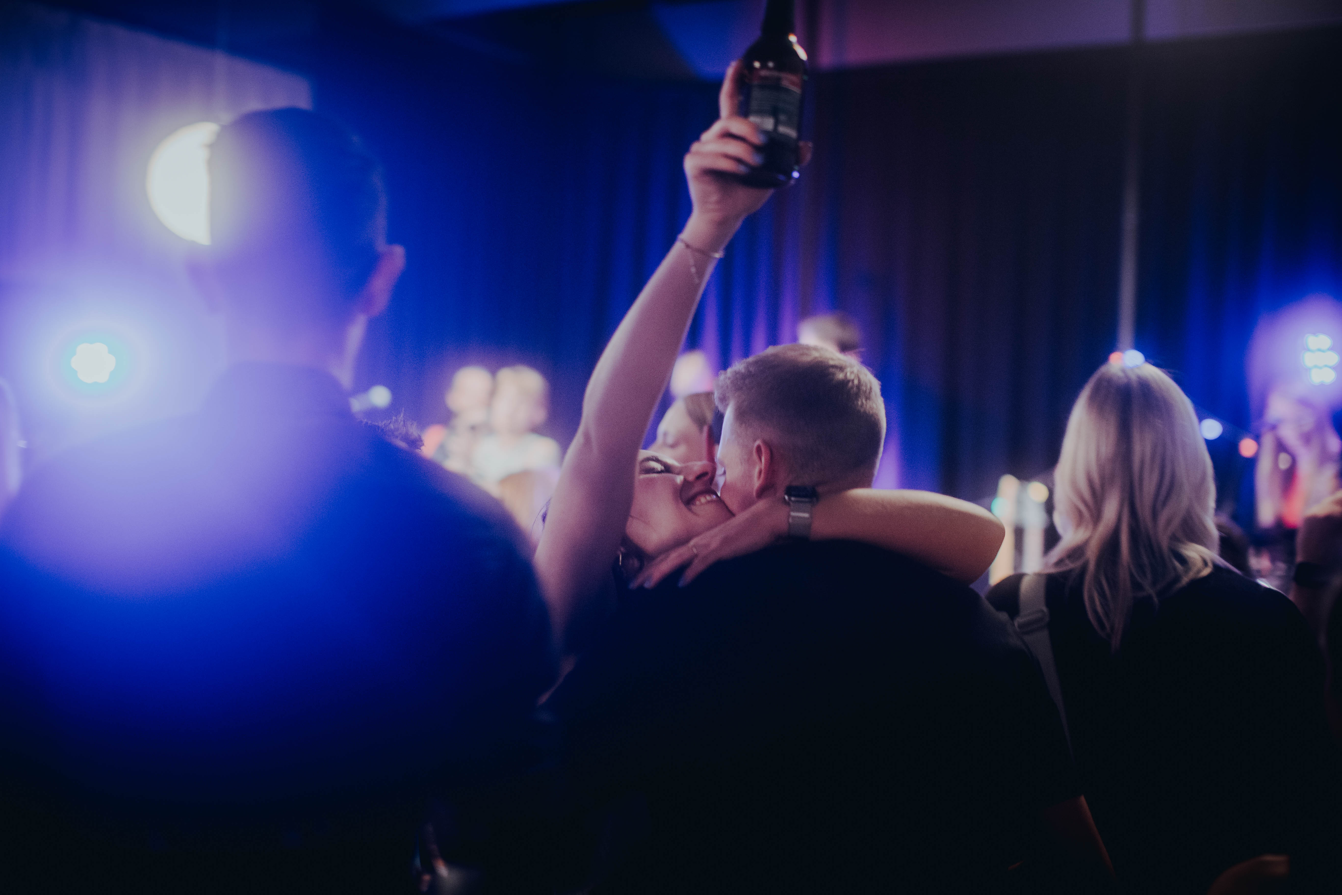 Gäste feiern bei einem Event